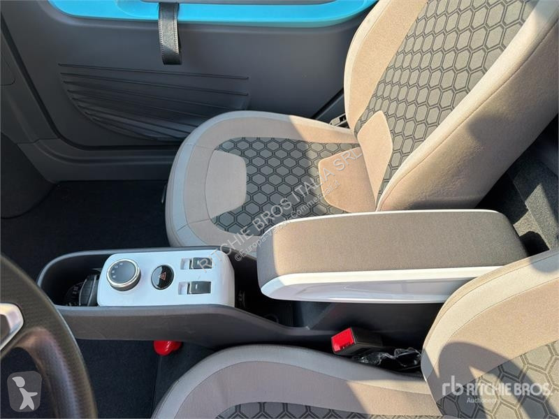 Коммерческий автомобиль  XEV Yoyo Electric...