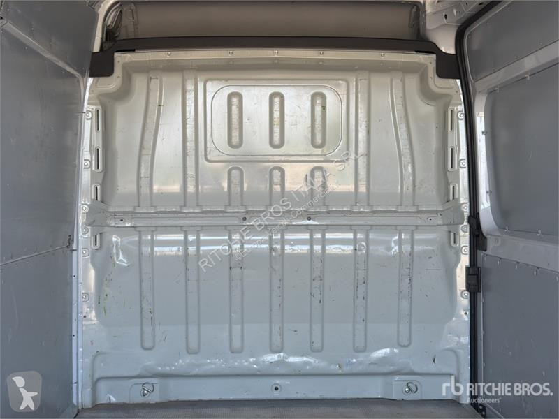 Véhicule utilitaire Opel 2.2 103 KW KA L4H2