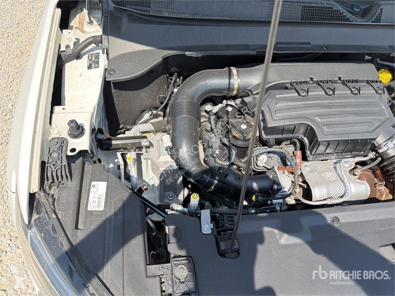 Лекотоварен автомобил Jeep 1.3