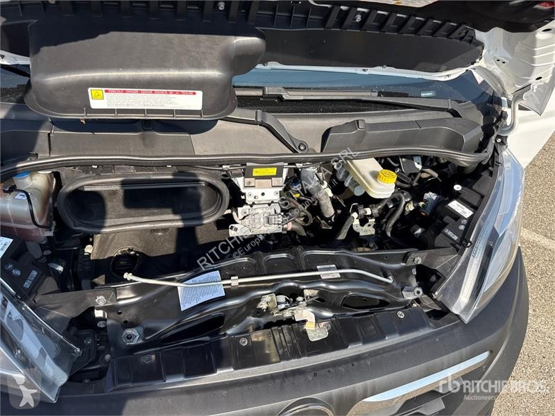 Véhicule utilitaire Opel 2.2 103 KW Mixto KA L4H2