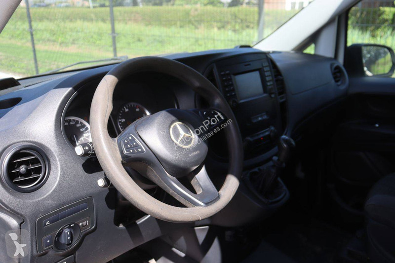 Комерційні автомобілі Mercedes 777CDI
