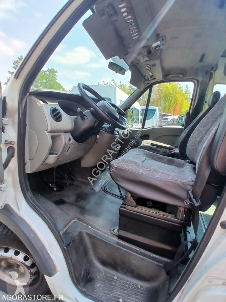 Комерційні автомобілі Renault MASTER