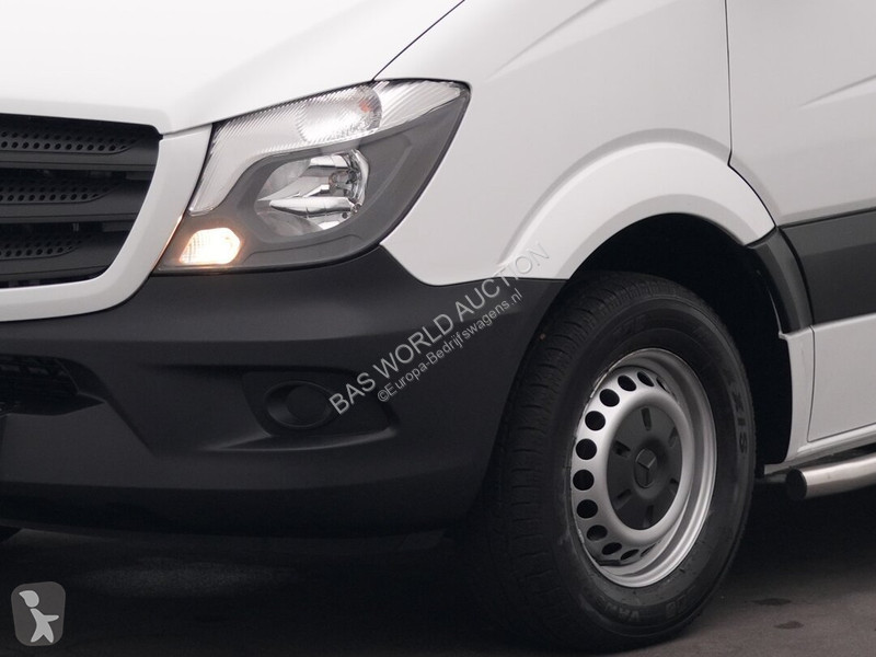 Лекотоварен автомобил Mercedes 311 CDI
