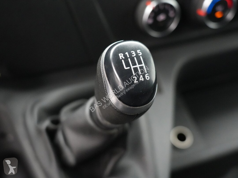 Furgoneta Renault 135PK