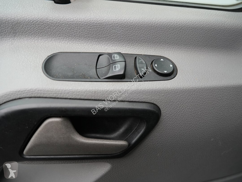 Лекотоварен автомобил Mercedes 516 CDI