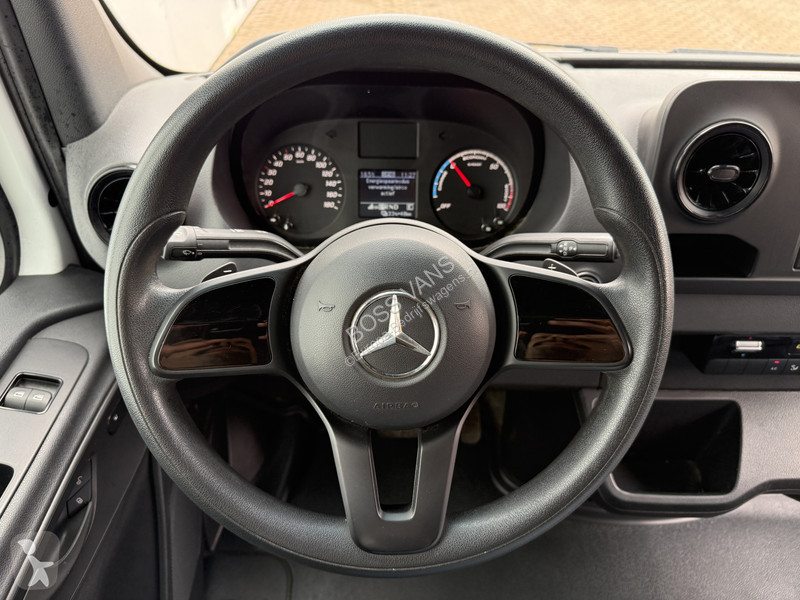 Лекотоварен автомобил Mercedes 312 55kWh L2H2...