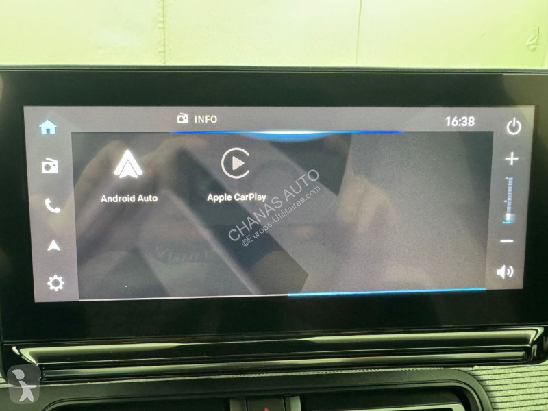 Лекотоварен автомобил Citroën 1.2 Hybride 145...
