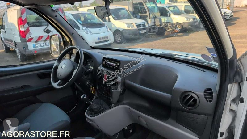 Лекотоварен автомобил Fiat DOBLO
