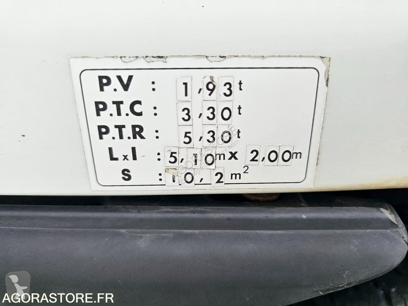 Лекотоварен автомобил Peugeot