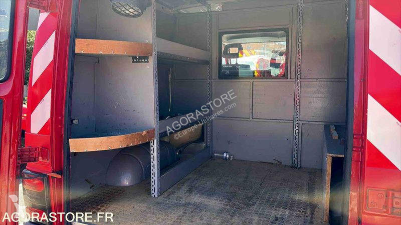 Лекотоварен автомобил Renault TRAFIC