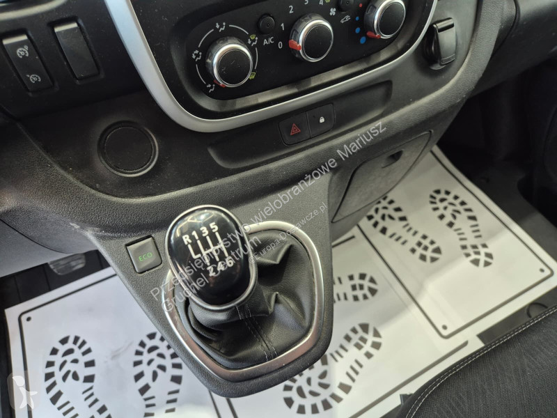 Furgoneta Renault Trafic 2.0 DCi 120 / L2H1 /...