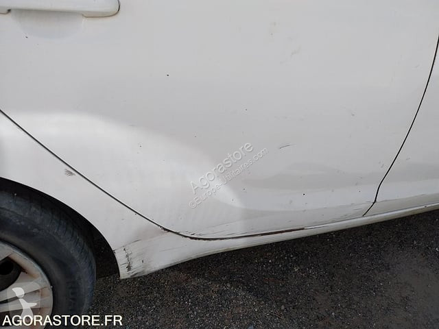 Коммерческий автомобиль