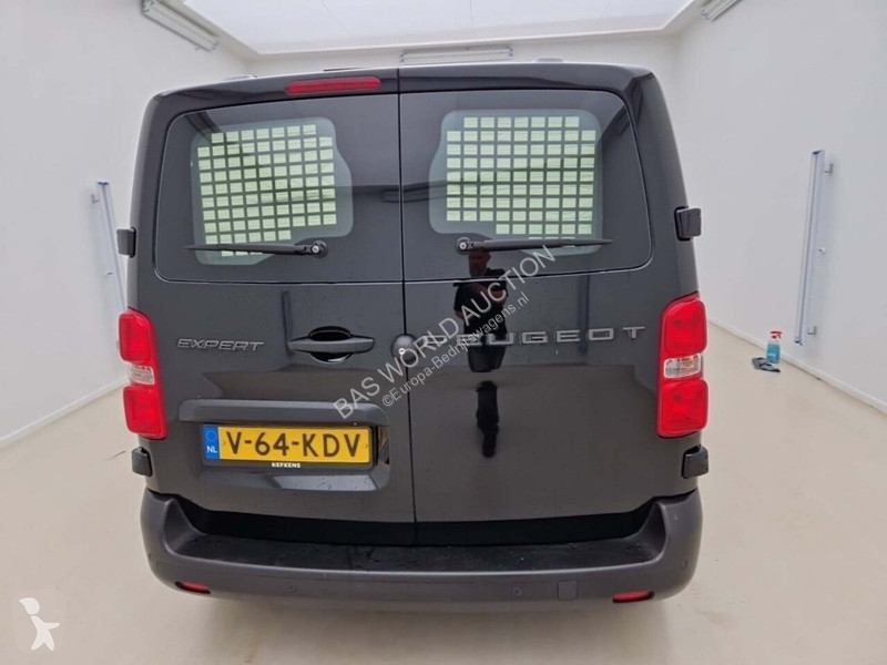 Užitkové vozidlo Peugeot 2.0 BlueHDi 145 EAT8...