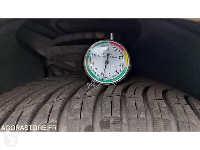 Коммерческий автомобиль