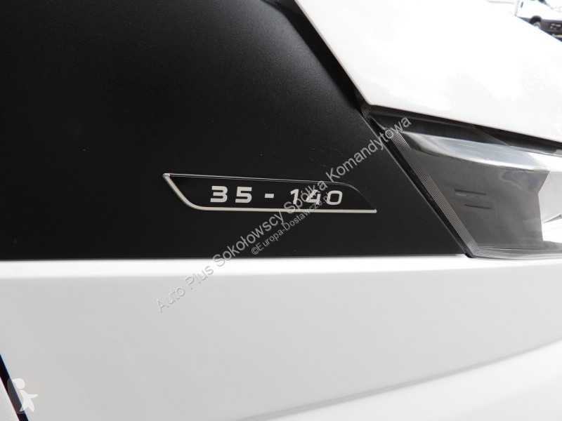 Veículo utilitário Iveco 35C14 DAILY