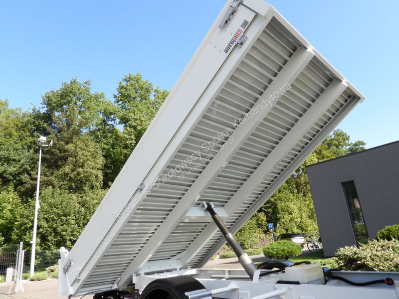 Veículo utilitário Iveco 35S14 DAILY