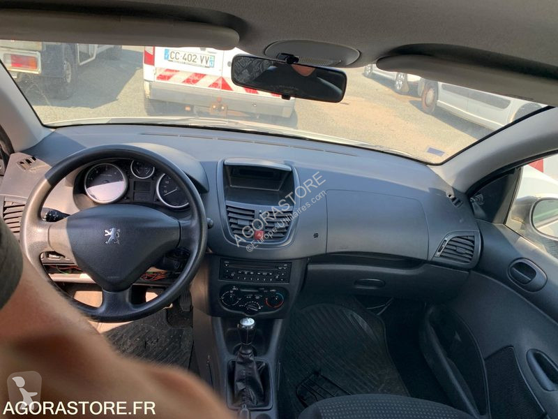 Véhicule utilitaire Peugeot 206