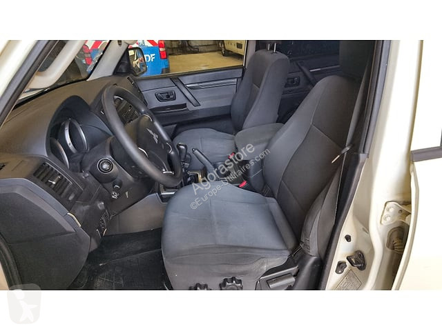 Véhicule utilitaire Mitsubishi PAJERO