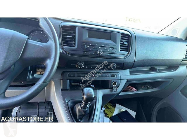 Коммерческий автомобиль