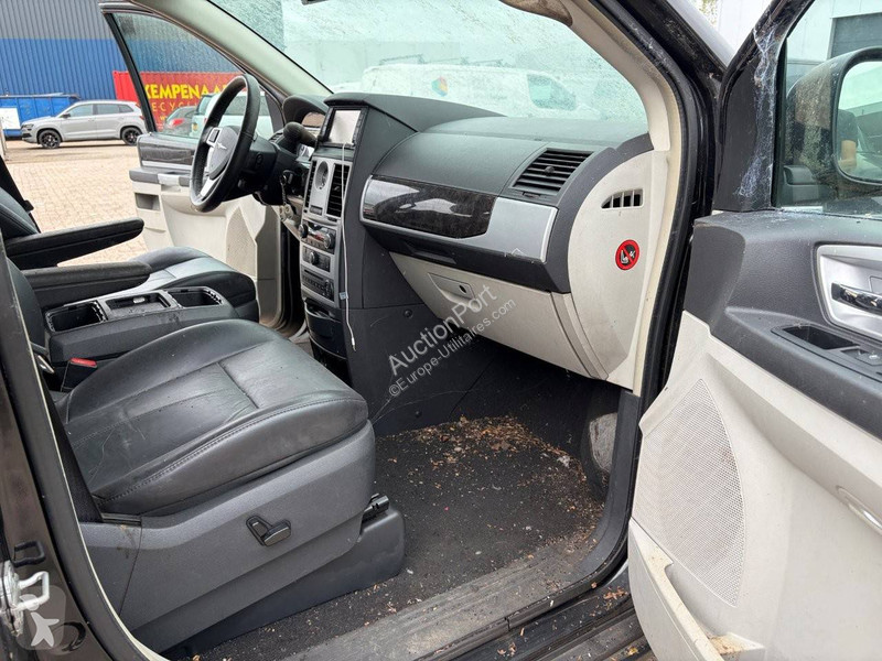 Chrysler 2.8 CRD Limited van