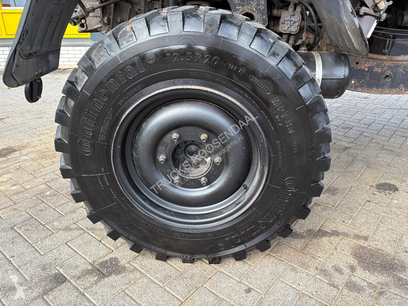 Samochód dostawczy Unimog + 4X4 + BJ 1977 +...