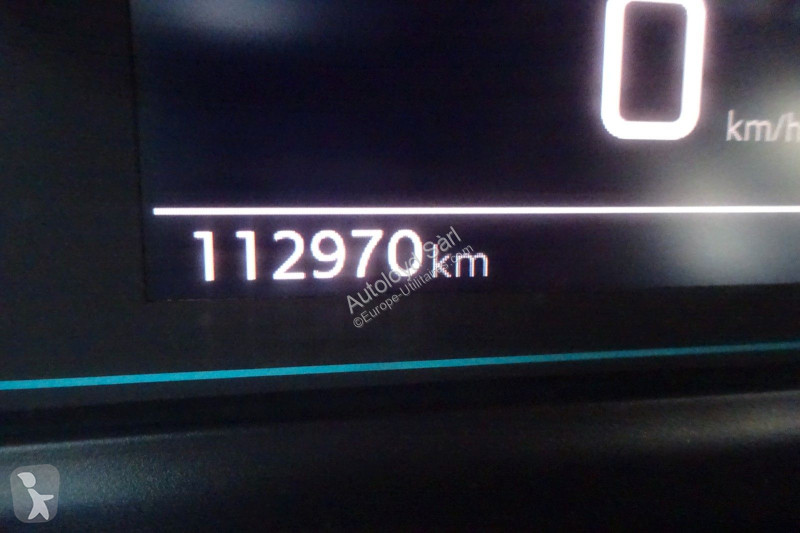 Коммерческий автомобиль Peugeot 1,2 HYBRID 100 BVA