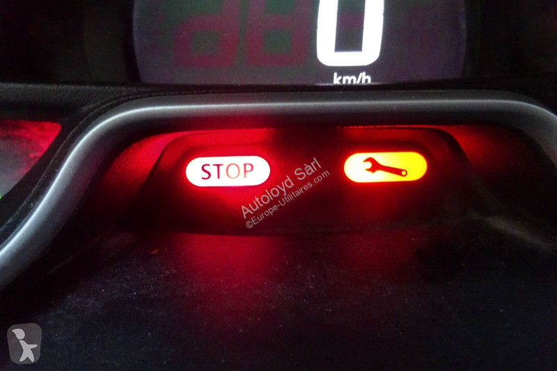 Véhicule utilitaire Renault TRAFIC 1.6 DCI 120...