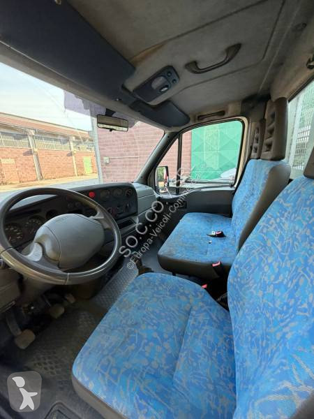 Véhicule utilitaire Iveco 35C09