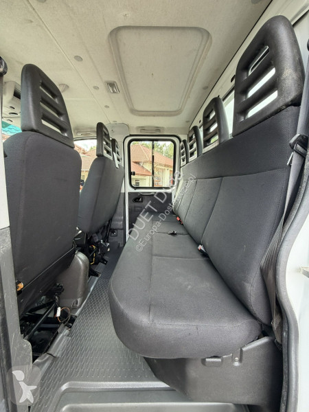 Véhicule utilitaire Iveco 70C18 V H