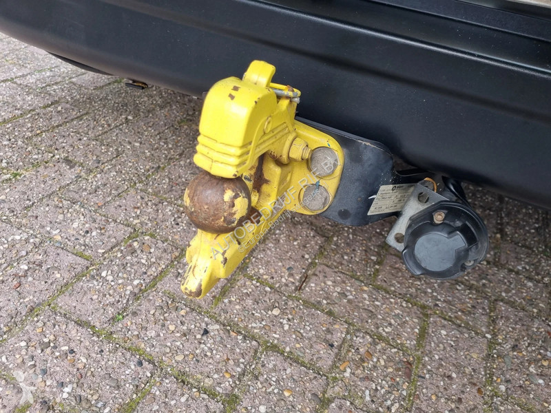 Véhicule utilitaire Renault 2.3 DCI Hoogwerker...