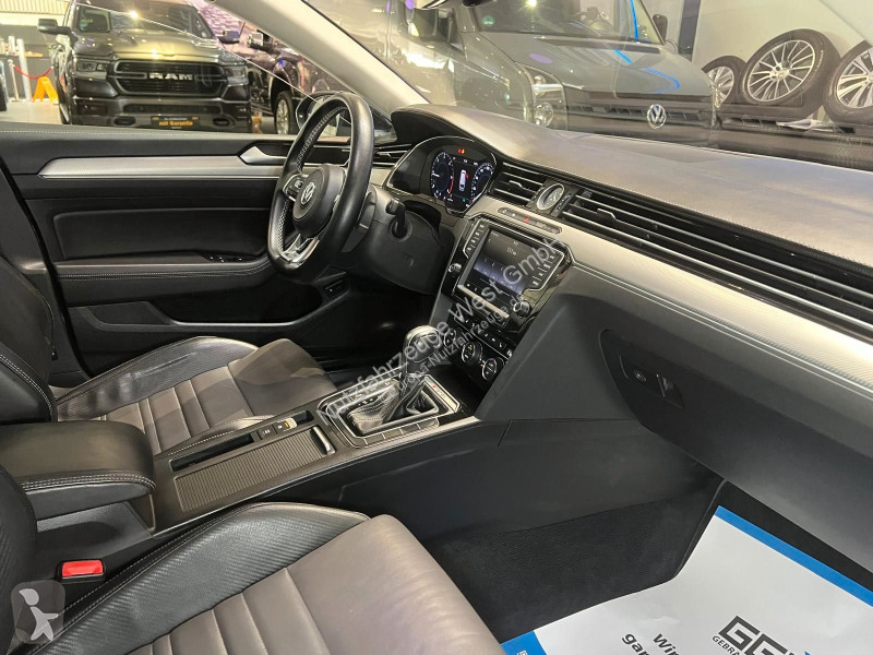 Véhicule utilitaire Volkswagen Variant R-Line...