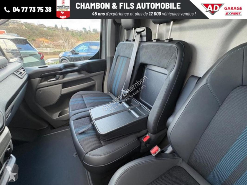 Véhicule utilitaire Ford FOURGON 320 L2H1 2.0...