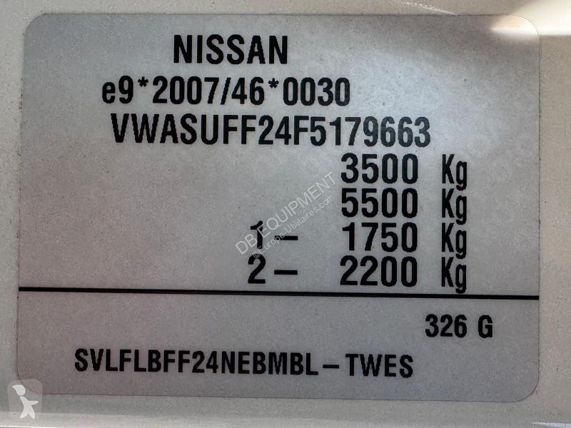 Véhicule utilitaire Nissan Camion nacelle 20m...