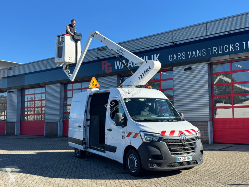 Véhicule utilitaire Renault France elevateur 121FT