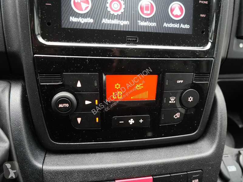 Véhicule utilitaire Opel 140PK