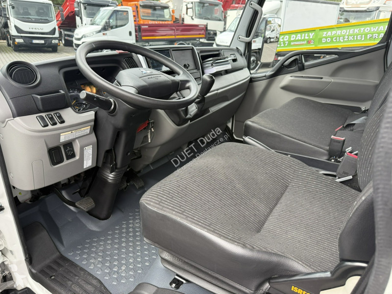 Véhicule utilitaire Mitsubishi Fuso