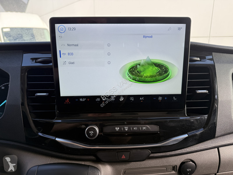 Véhicule utilitaire Ford e 68kWh 184PK E-