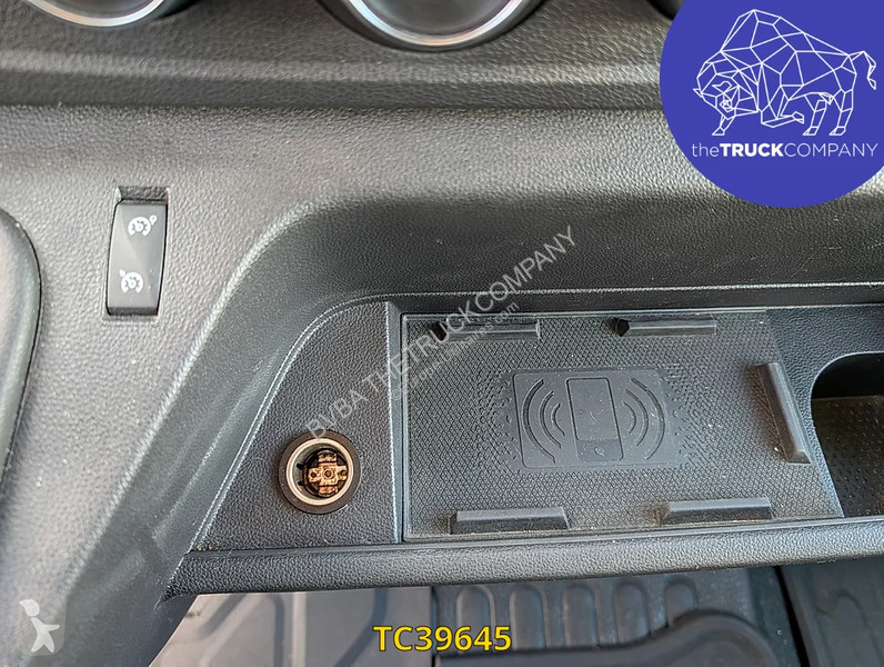 Véhicule utilitaire Renault 2.3 DCI KOFFER MET...