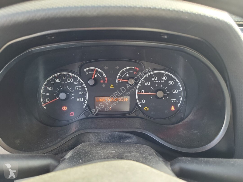 Véhicule utilitaire Fiat 90pk Doblò