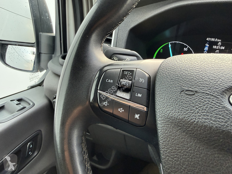 Véhicule utilitaire Ford e 68kWh 184PK E-