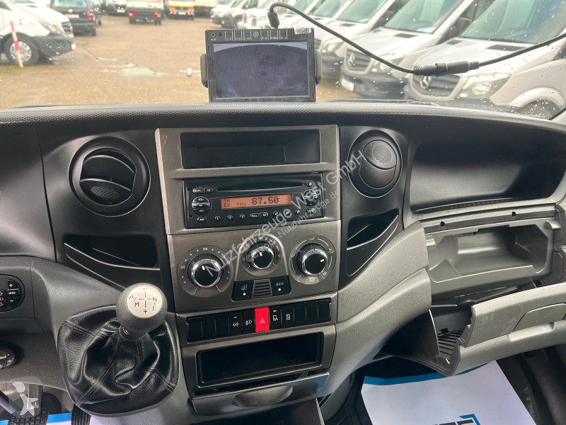 Véhicule utilitaire Iveco 35S15 Koffer...