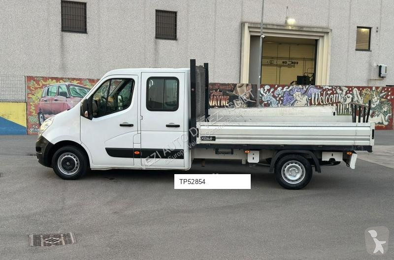 Renault master van
