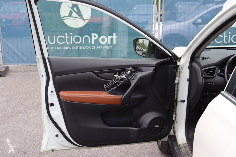 Nissan  van