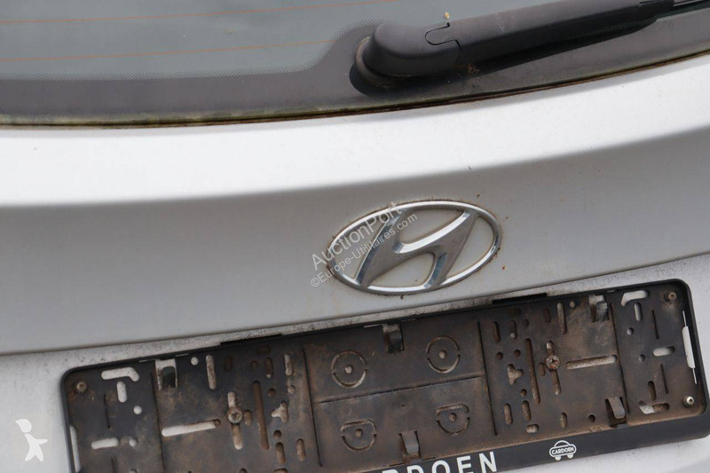 Hyundai i30 van