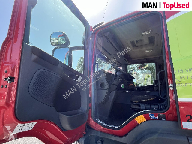 Scania Porteur SCANIA PLATEAU GRUE van