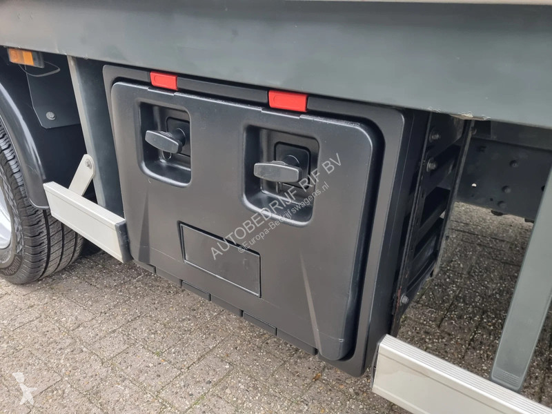 Furgoneta Iveco 65C18 3.0D Open Laadbak 6M...