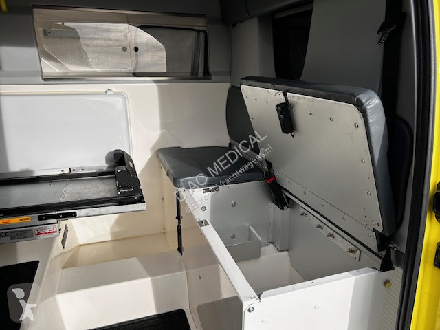 Véhicule utilitaire Volvo 2.3 Liter Diesel 4×2...