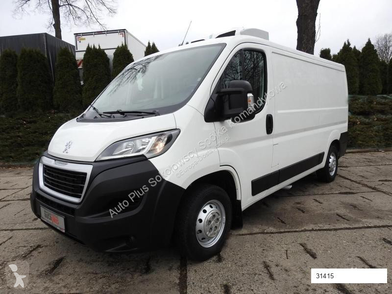 Autoutilitară Peugeot BOXER FURGON CHŁODNIA...