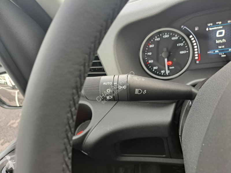 Autoutilitară Iveco 35S18 A8 180CV 3L FOURGON...