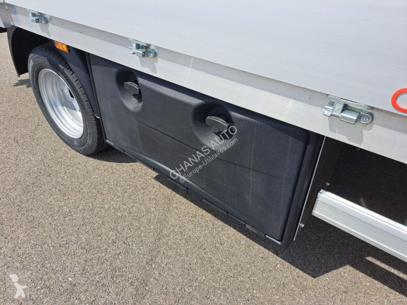 Autoutilitară Iveco 35C18 180CV 3L ALUMINIUM...